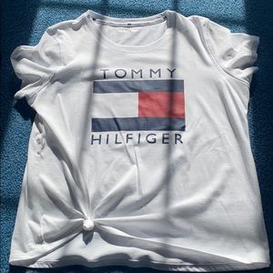 Tommy Hifiger sports tee